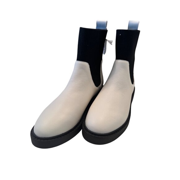 Andre Assous Violet Ivory/Black Size 6 M Women's Water Resistant Boot NWB - Picture 14 of 16